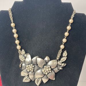 20" Antiqued Finish Silver Tone Flower Necklace Statement Piece